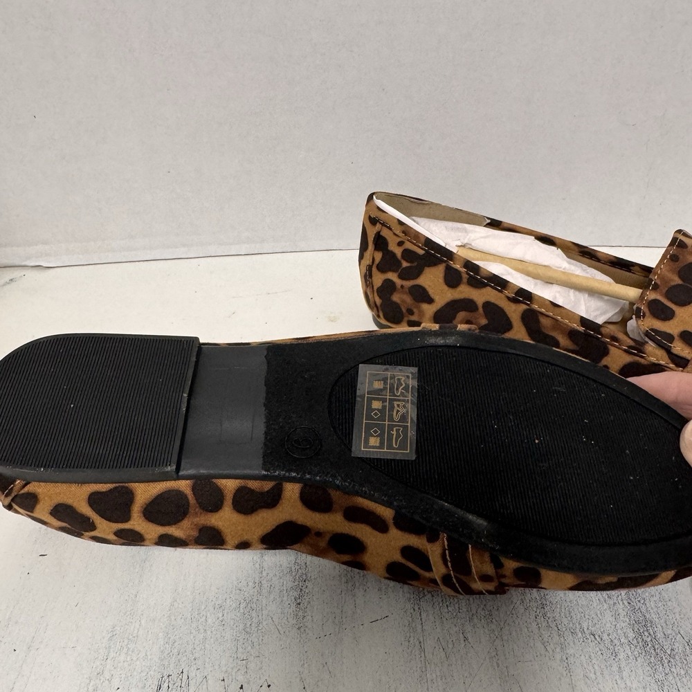 Journee Collection Womens Marci Slip On Round Toe Loafer Flats Leopard 9 Suede - Picture 9 of 9
